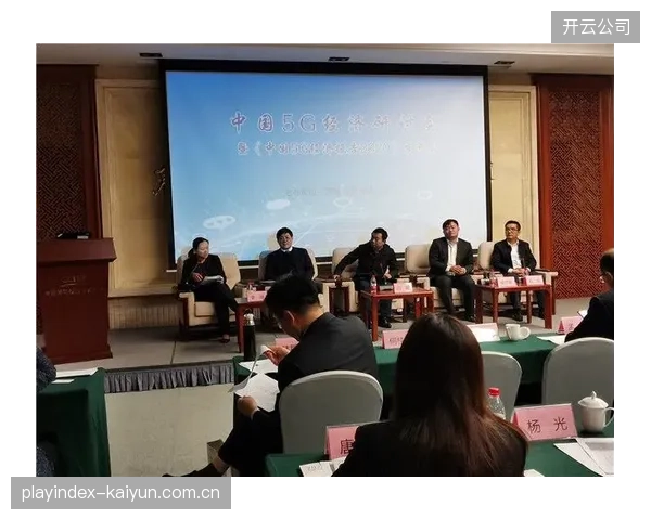 如何让两位技术型核心共存并发挥最大效用，是主教练面临的课题。